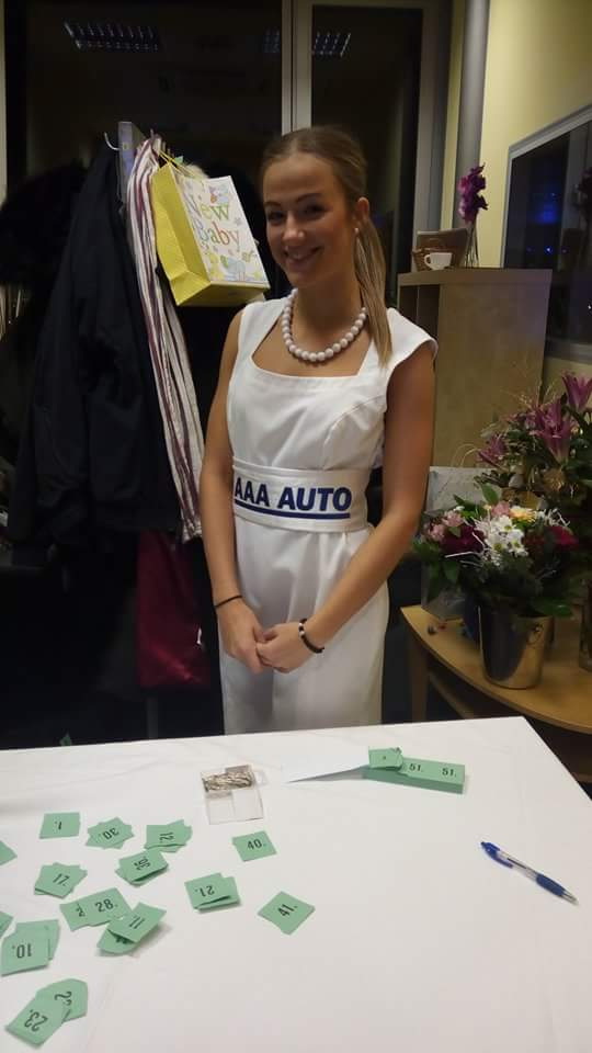 Hostesky na vánoční večírek AAA AUTO as
